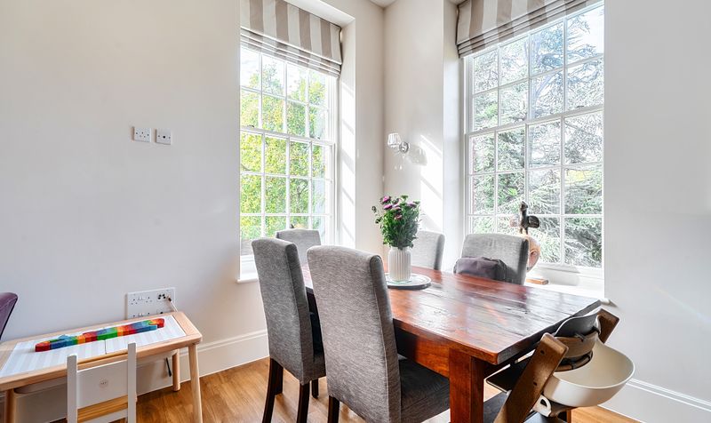 Glanville Way, Epsom, KT19