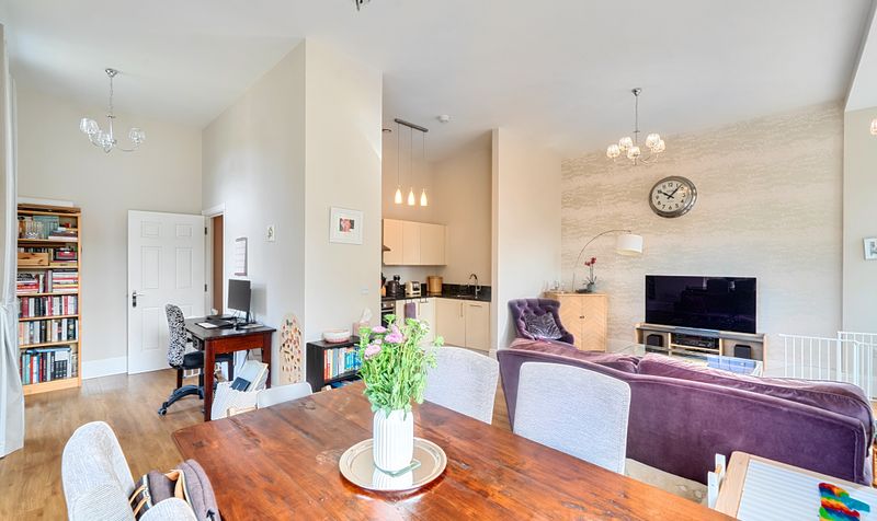 Glanville Way, Epsom, KT19
