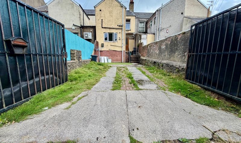 8a Marine Street, Cwm, Cwm