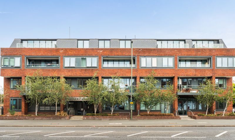 East Street, Epsom, KT17