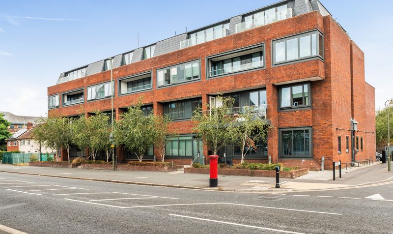 East Street, Epsom, KT17