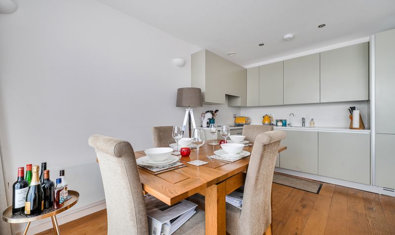 East Street, Epsom, KT17
