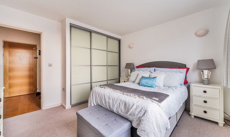 East Street, Epsom, KT17