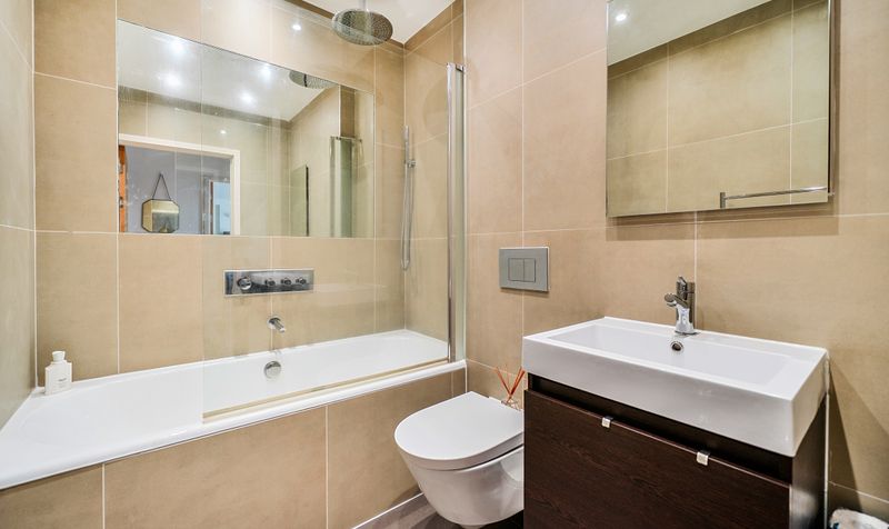 East Street, Epsom, KT17