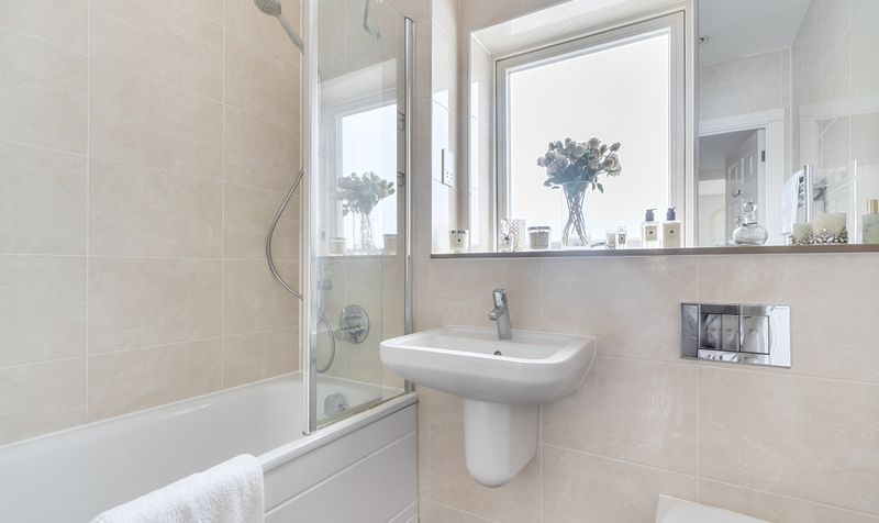 Glanville Way, Epsom, KT19
