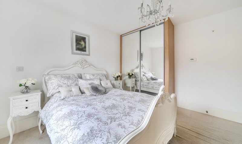 Glanville Way, Epsom, KT19