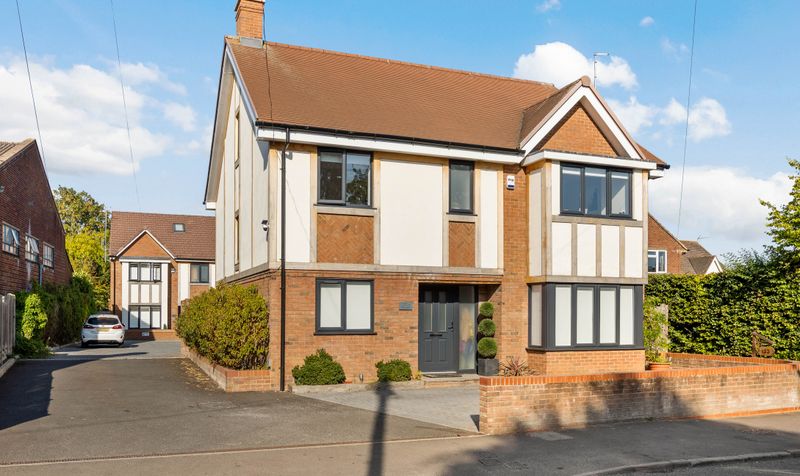 5 Bedroom House For Sale &ndash; High Street, Codicote, SG4