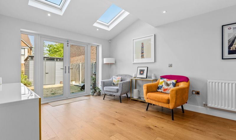 5 Bedroom House For Sale &ndash; High Street, Codicote, SG4 3