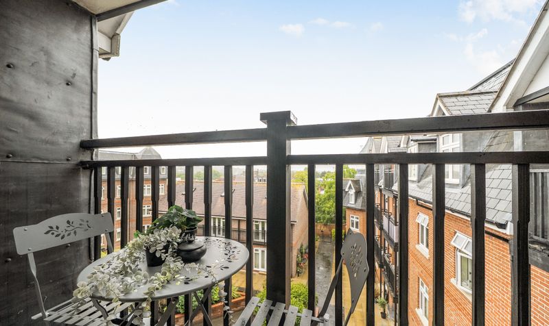 Leret Way, Royal Swan Quarter Leret Way, KT22