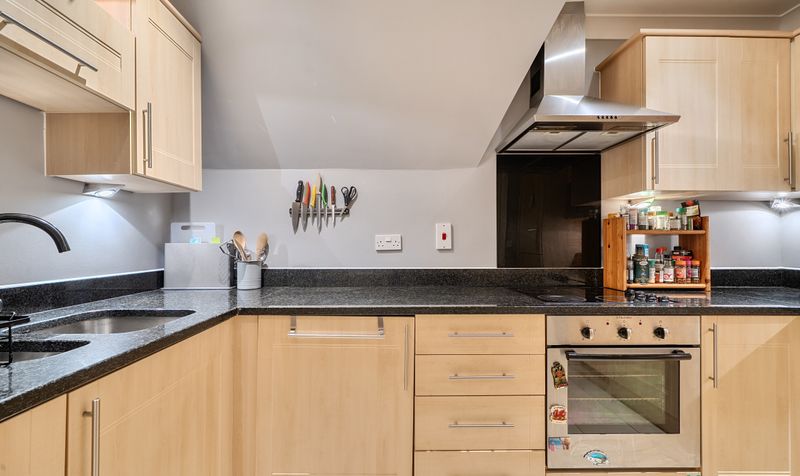 Leret Way, Royal Swan Quarter Leret Way, KT22