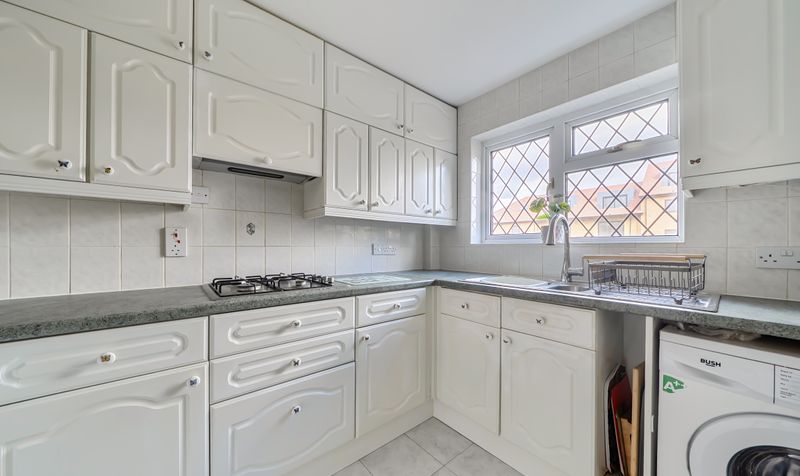 Kiln Lane, Epsom, KT17