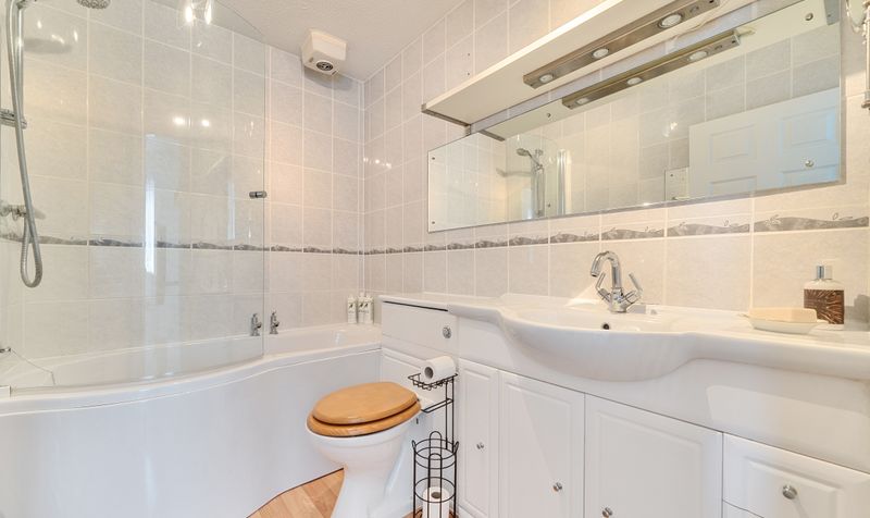Kiln Lane, Epsom, KT17