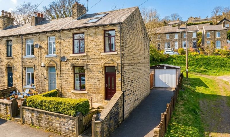 Longcroft Street, Golcar, HD7