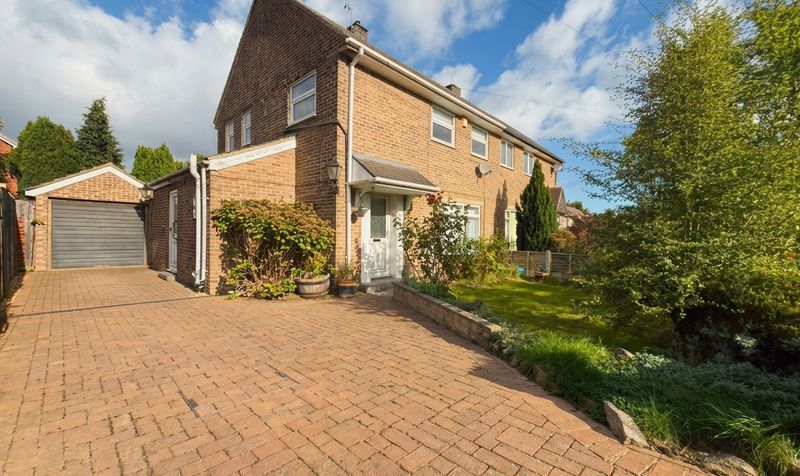 Sandal Hall Close, Wakefield, WF2