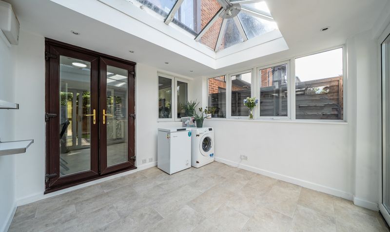 Farriers Road, Epsom, KT17