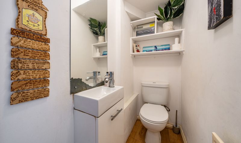 Farriers Road, Epsom, KT17
