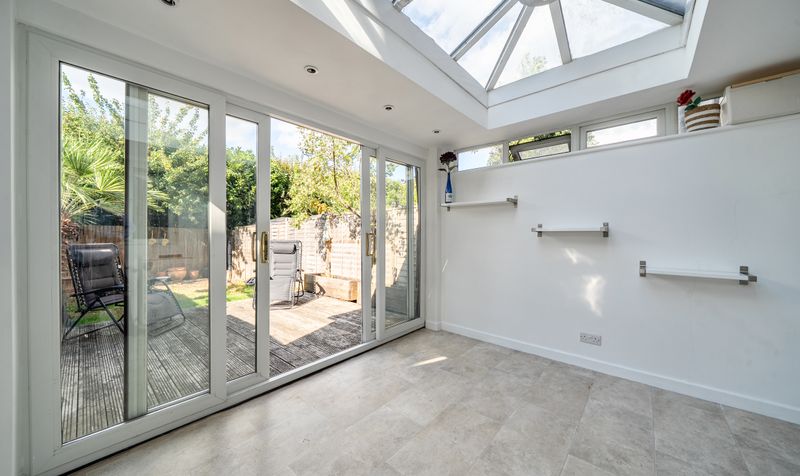 Farriers Road, Epsom, KT17