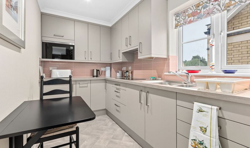 2 Bedroom Apartment For Sale &ndash; Coopers Court, Shefford, SG17 2