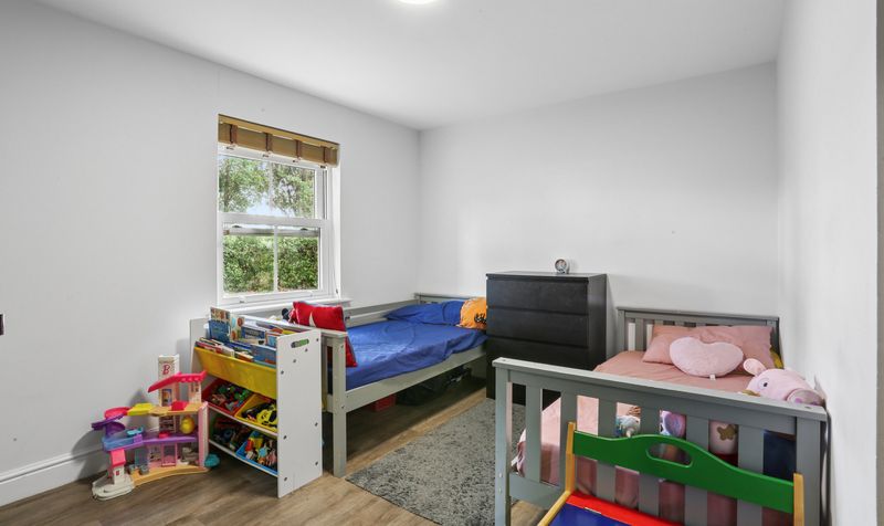 Eastman Way, Epsom, KT19