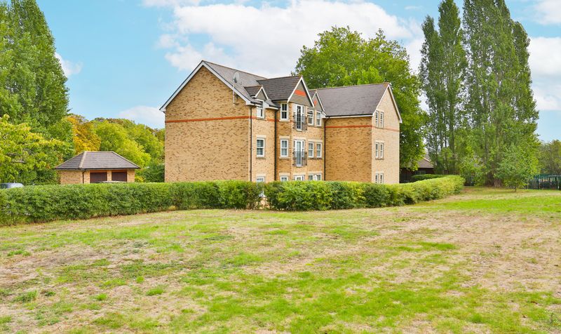 Eastman Way, Epsom, KT19