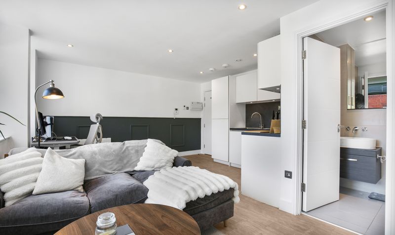 The Street, Ashtead, KT21