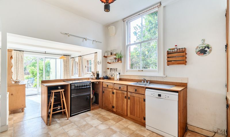 Oakfield Road, Ashtead, KT21
