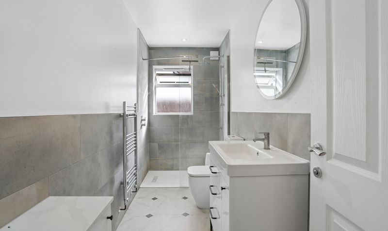 Barons Hurst, Epsom, KT18
