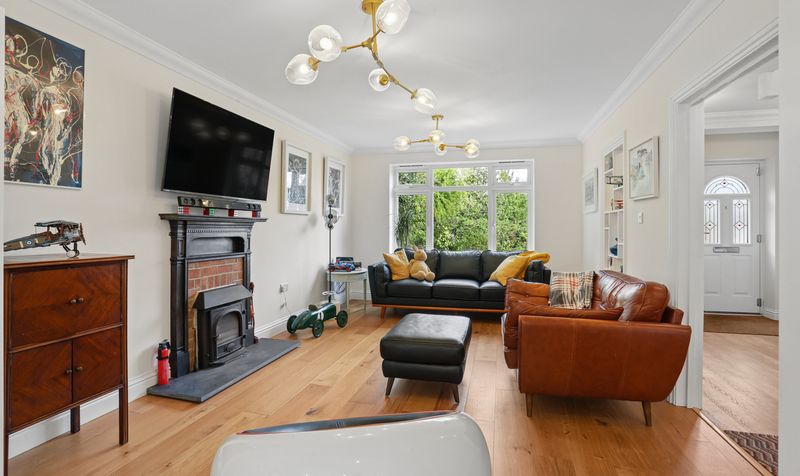 Barons Hurst, Epsom, KT18
