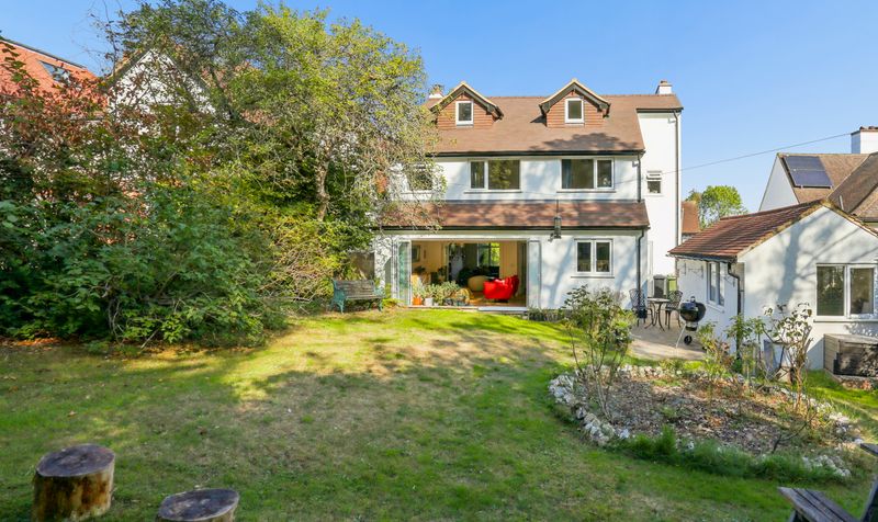 Barons Hurst, Epsom, KT18