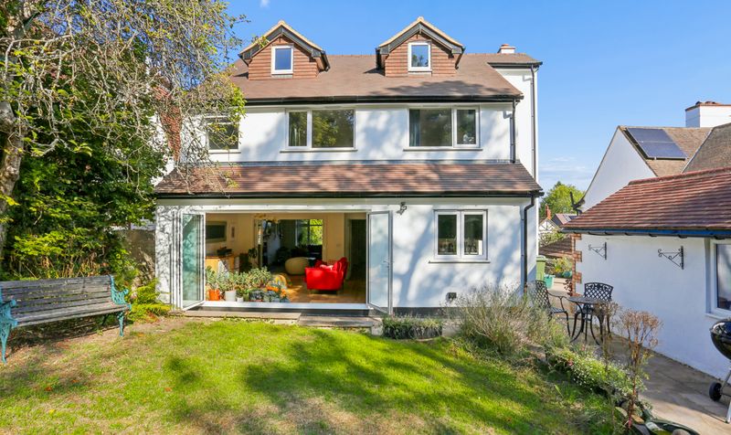 Barons Hurst, Epsom, KT18