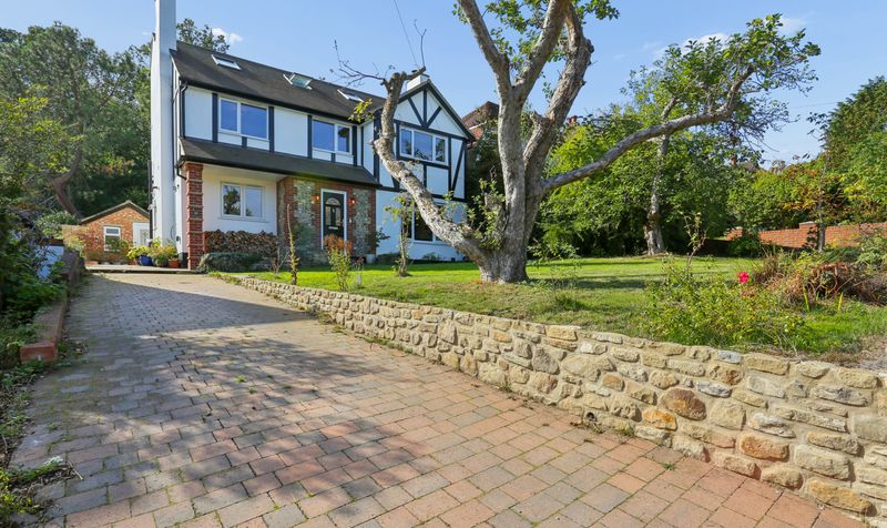 Barons Hurst, Epsom, KT18