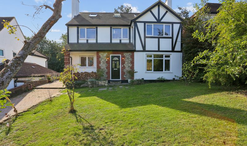 Barons Hurst, Epsom, KT18