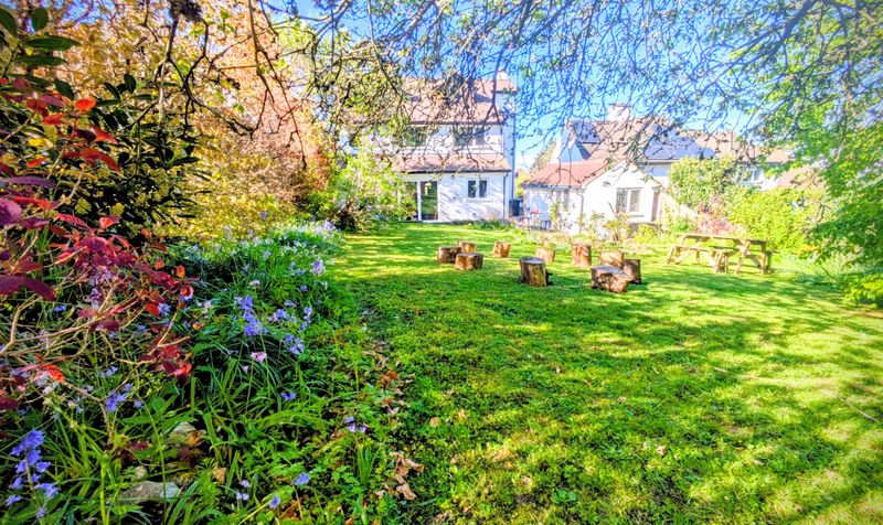 Barons Hurst, Epsom, KT18
