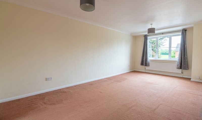 Yeomanry Close, Epsom, KT17