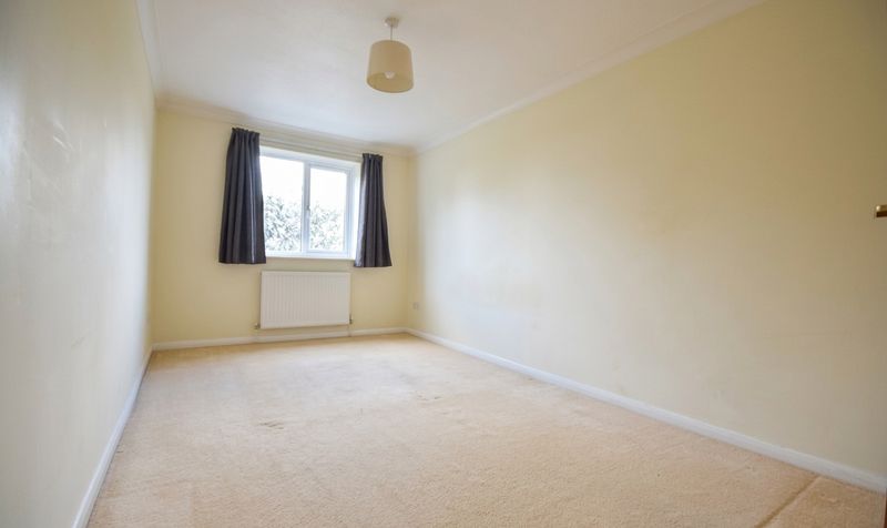Yeomanry Close, Epsom, KT17