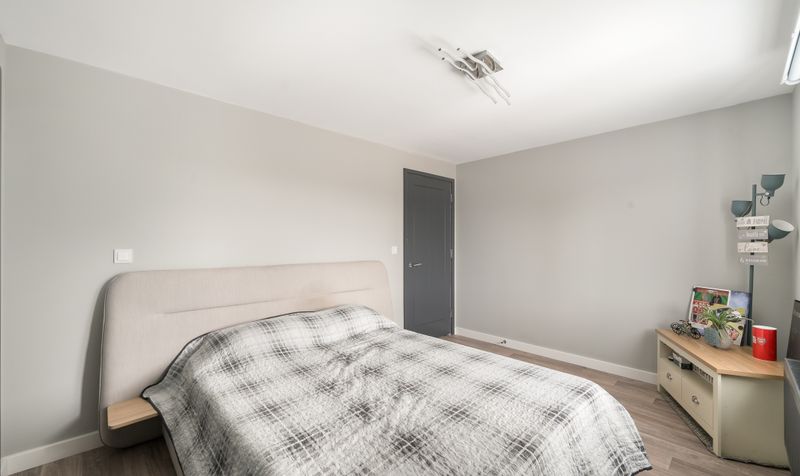 Thornton Close, Juniper House, KT22