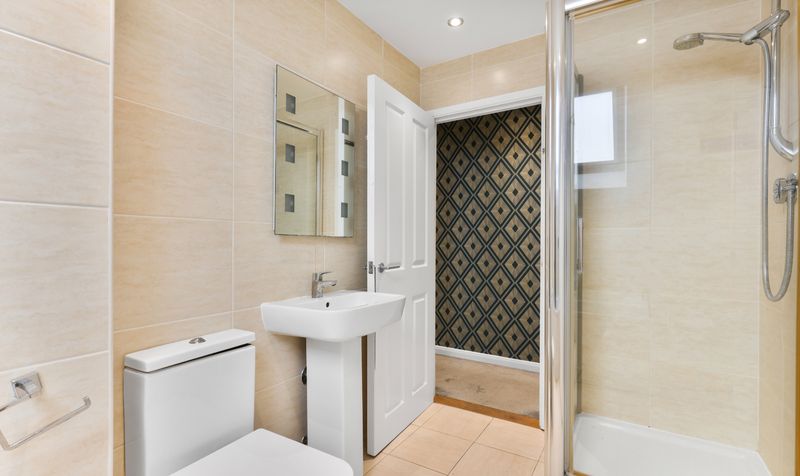 South Street, Epsom, KT18
