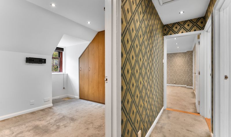 South Street, Epsom, KT18