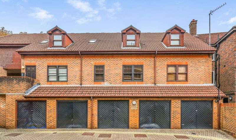 South Street, Epsom, KT18