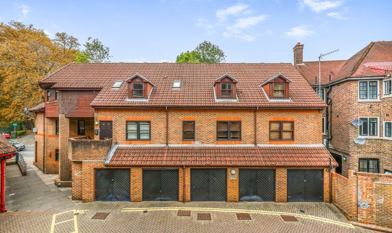 South Street, Epsom, KT18