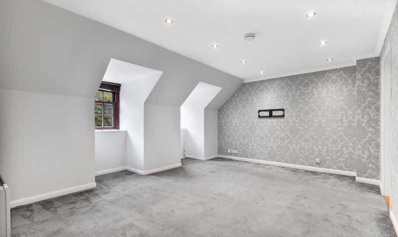 South Street, Epsom, KT18