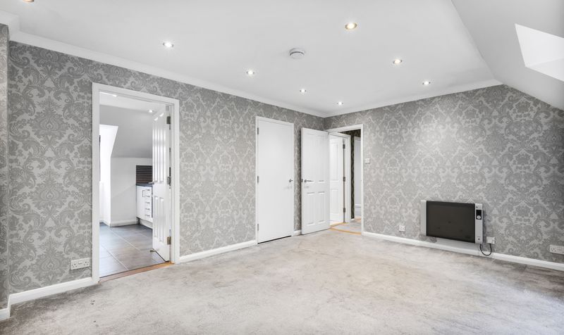South Street, Epsom, KT18