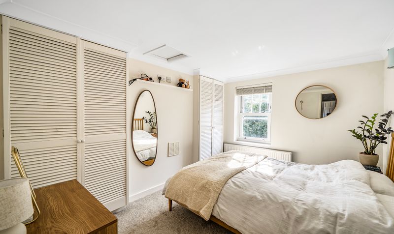 Middle Road, Leatherhead, KT22