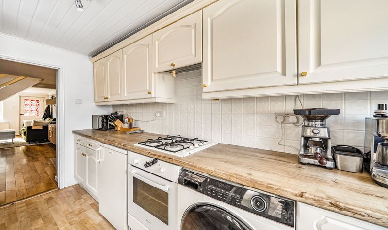 Middle Road, Leatherhead, KT22
