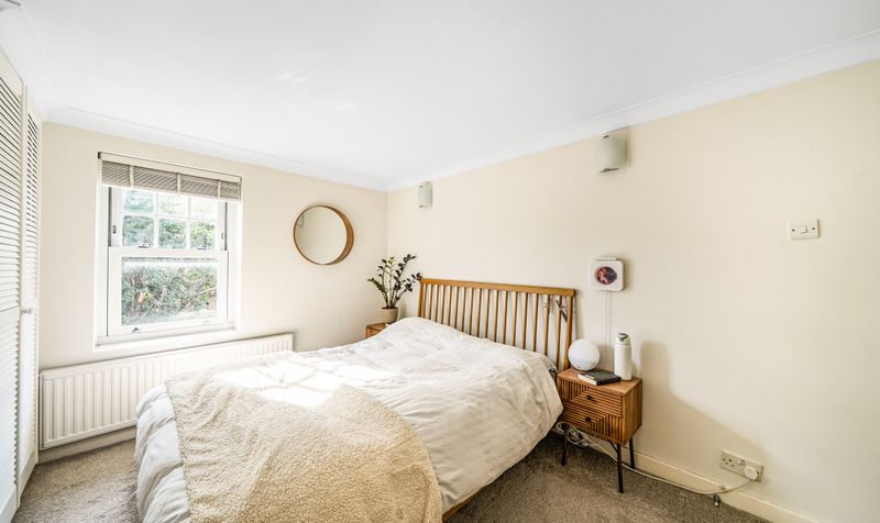 Middle Road, Leatherhead, KT22