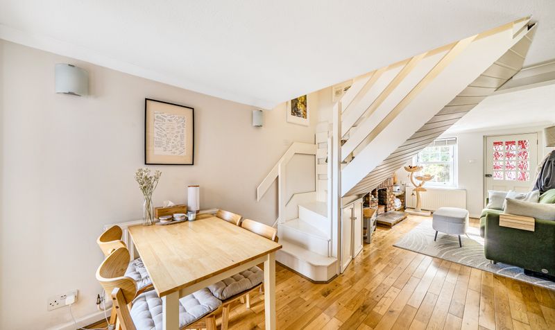 Middle Road, Leatherhead, KT22
