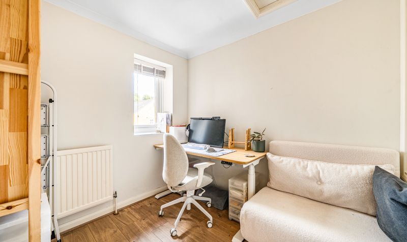 Middle Road, Leatherhead, KT22