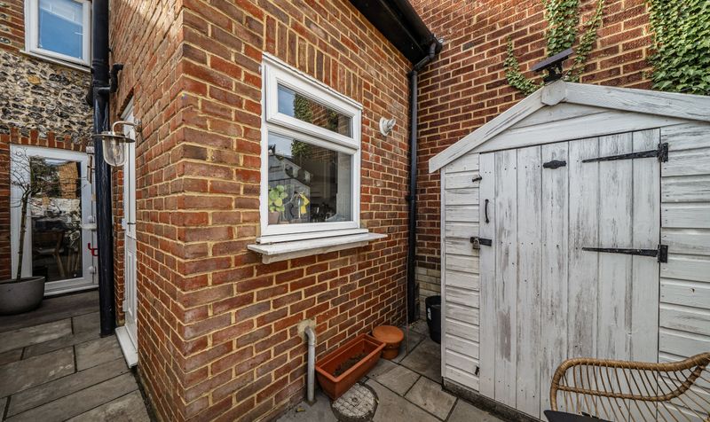 Middle Road, Leatherhead, KT22