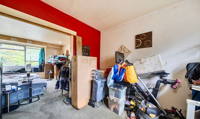 Grove Avenue, Epsom, KT17