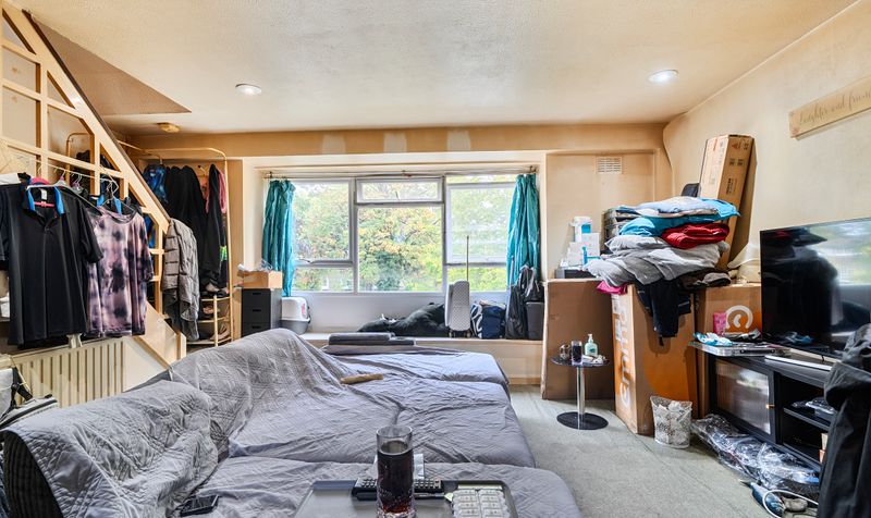 Grove Avenue, Epsom, KT17